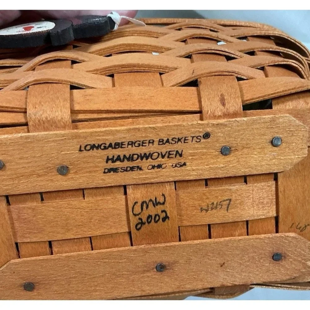 Pair Longaberger 2002 Christmas Baskets American Holly Linens Liners Signed